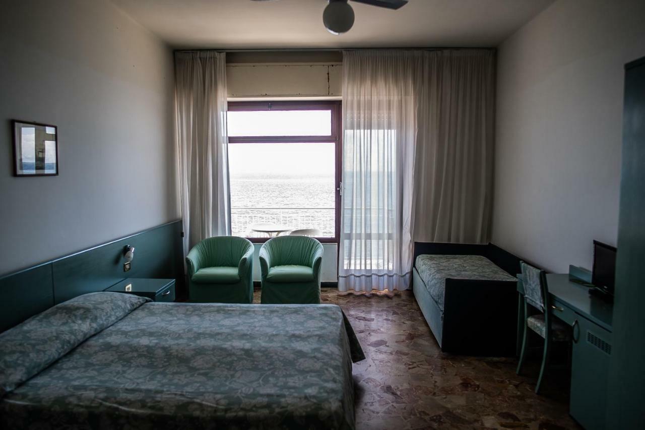 Hotel West End Alassio Exterior photo